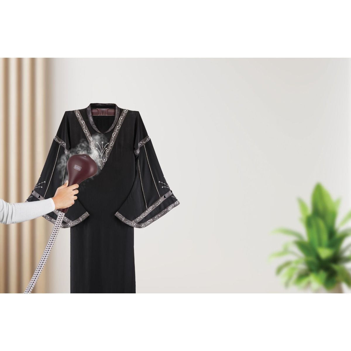 مكواة بخار عمودية بلاك اند ديكر ، 2 لتر ، احمر - GSTD2450-B5