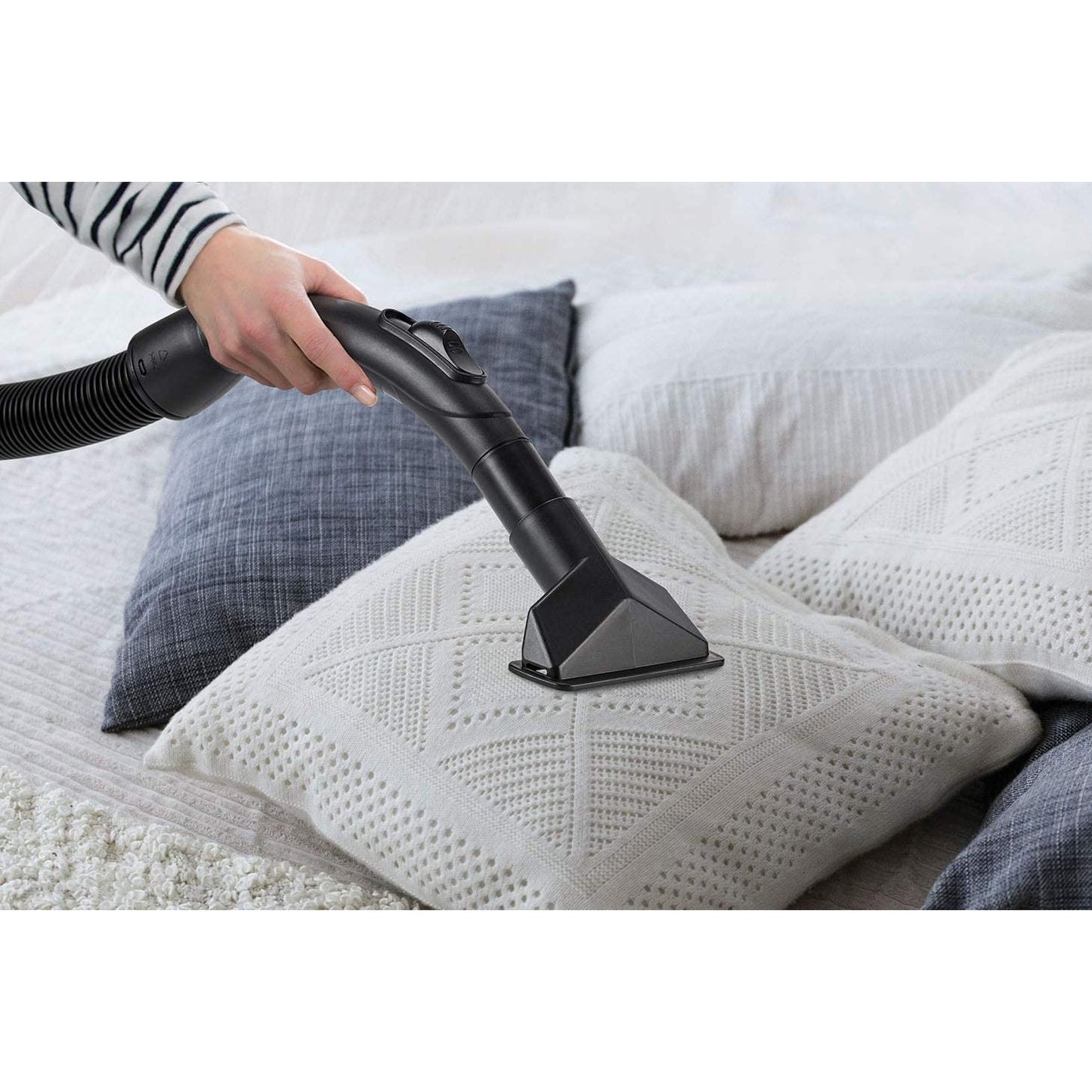 مكنسة برميل بلاك اند ديكر ، فضي واسود - WV1450-B5